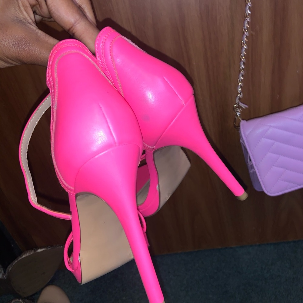 pink heels - Picture 3 of 3